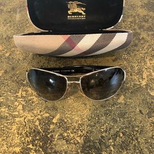 Burberry Aviator sun glasses